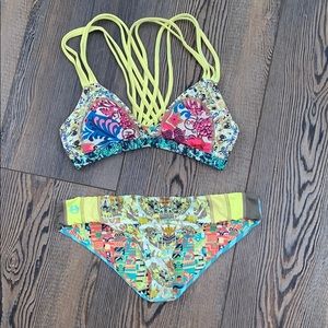 Reversible Maaji medium swim!